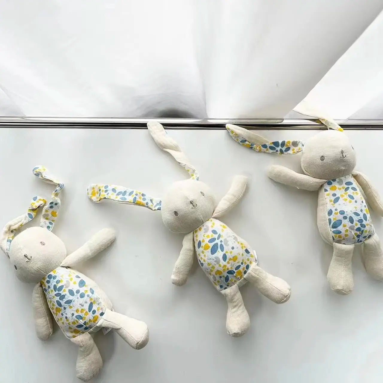 Peluche de apego dineño conejito