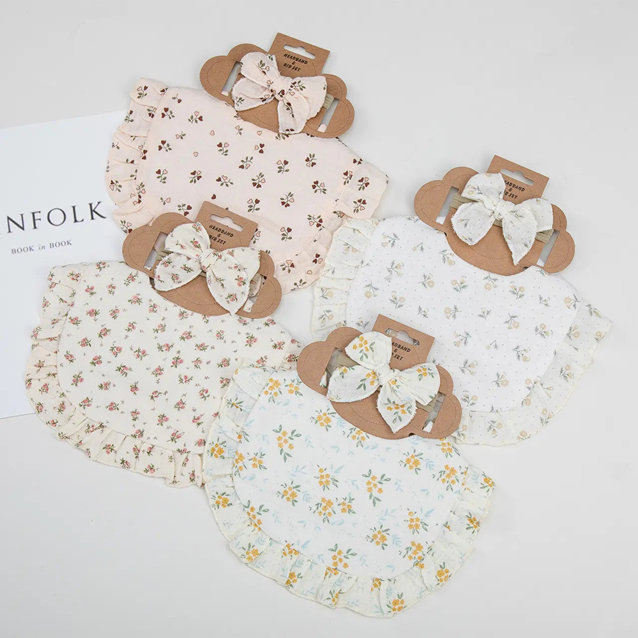 Set babero con cintillo (Aleatorio)